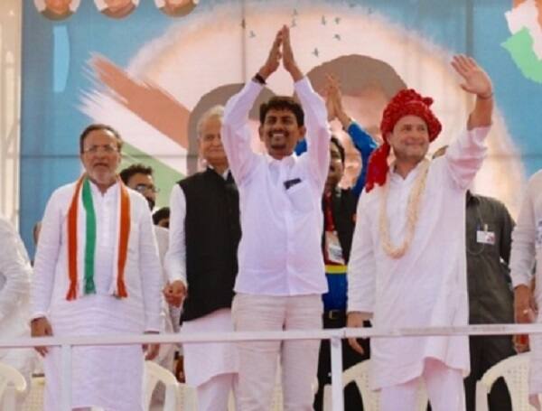 પ્રદેશ કોંગ્રેસ કાર્યાલયે ઓબીસી સેલના નવનિયુક્ત અધ્યક્ષ ઘનશ્યામ ગઢવીનો પદગ્રહણ સમારોહમાં અસંતુષ્ટ ગણાતા નેતાઓને સ્ટેજ પર બેસાડીને પ્રદેશ કોંગ્રેસે મનાવવાના પ્રયાસ કર્યા હતા પરંતુ સમારોહ પૂરો થયા પછી તરત જ અલ્પેશ ઠાકોર, ધવલસિંહ ઝાલા અને ભરત ઠાકોર દિલ્હી જવા રવાના થયા હતા. 