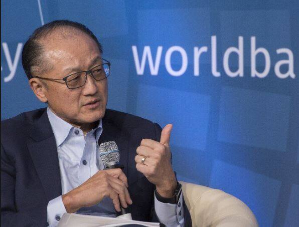  બેન્કના સૌથી મોટા શેરધારક હોવાના કારણે અમેરિકા પરંપરા અનુસાર બેન્કના પ્રમુખની નિયુક્તિ કરે છે જ્યારે યુરોપિય દેશ આઈએમએફ ના પ્રમુખની ચૂંટણી યોજે છે. કિમને 2012માં પૂર્વ રાષ્ટ્રપતિ બોરાક ઓબામાએ આ પદ માટે નામાંકિત કર્યા હતા. ટ્રંપની ચૂંટણી પહેલા કિમને બીજા કાર્યકાળ માટે સપ્ટેમ્બર 2016માં બીજીવખત નિયુક્ત કરવામાં આવ્યા હતા. જે કાર્યકાળ જુલાઈ 2017થી શરૂ થયો.