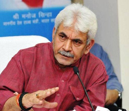 મનોજ સિંહાના પૈતૃક ગામ બાંકા જિલ્લાનું ભલુઆ બાસા છે. તેમના પિતરાઈ ભાઈ સહિત અન્ય પરિવારજનો ભાગલપુરમાં રહે છે. આ મકાન બંધ હાલતમાં હોવાથી ચોરોને હાથ સાફ કરવા માટે મોકળું મેદાન મળી ગયું હતું. આ અંગે મંત્રીને પણ દિલ્હી ફોન કરી જાણ કરી દેવામાં આવી છે.