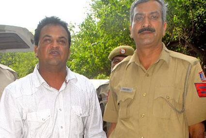 જેકોબ માર્ટિન પર 2003માં માનવ તસ્કરીનો આરોપ લાગ્યો હતો. માર્ટિને એક છોકરાને ક્રિકેટ શીખવવા માટે બ્રિટન લઈ જવાની લાલચ આપી રૂપિયા પડાવ્યા હતા. જે માટે તેણે છોકરાનો બોગસ પાસપોર્ટ પણ બનાવ્યો હતો. જેનો ખુલાસો બાદમાં છોકરાએ કર્યો હતો. 2011મં દિલ્હીના શાહદરા વિસ્તારમાંથી તેની ધરપકડ કરવામાં આવી હતી. તેના પર કાનૂનથી ભાગવા સહિત અનેક ગંભીર આરોપો લાગ્યા હતા. જેકોબની જાણકારી આપનારને 25 હજાર રૂપિયાનું ઈનામ આપવાની પણ જાહેરાત કરવામાં આવી હતી. ધરપકડ બાદ તેને તિહાડ જેલમાં મોકલી દેવામાં આવ્યો હતો. 