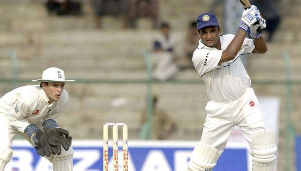 ડોમેસ્ટિક ક્રિકેટમાં તેણે 138 મેચમાં 9000થી વધારે રન બનાવ્યા હતા. 12 સીઝન સુધી બરોડો માટે રમ્યા બાદ 2002-03માં તે રેલવે તરફથી રમતા હતો. ફર્સ્ટ ક્લાસ ક્રિકેટમાં તેણે અંતિમ મેચ 2009માં રમી હતી. જે બાદ તેણે ક્રિકેટમાંથી સંન્યાસ લઈ લીધો હતો. જોકે લાંબા સમય સુધી માર્ટિન બરોડા ટીમના કોચ પણ રહ્યા હતા. 