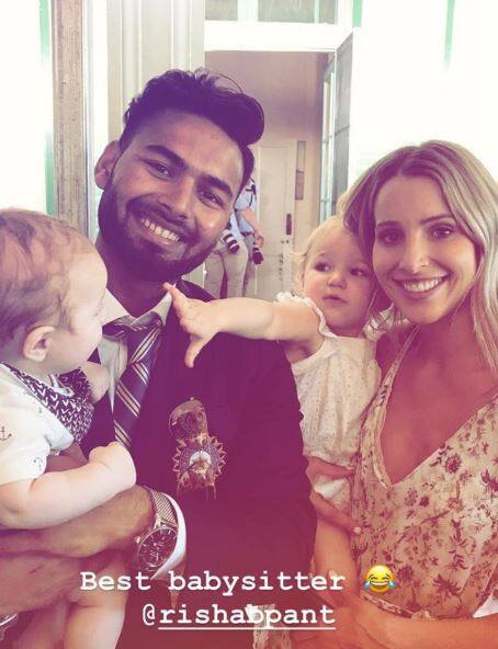 જે બાદ પંતે મેદાનની બહાર ટિમ પેનની ચેલેન્જ સ્વીકારી લીધી હતી અને પેનના બાળકો પાસે પહોંચી ગયો હતો અને પેનના બાળકને તેડીને તસવીર ખેંચાવી હતી. જે બાદ ટિમ પેનની પત્નીએ ઈન્સ્ટાગ્રામ પર એક તસવીર શેર કરીને લખ્યું કે, બેસ્ટ બેબીસિટર.