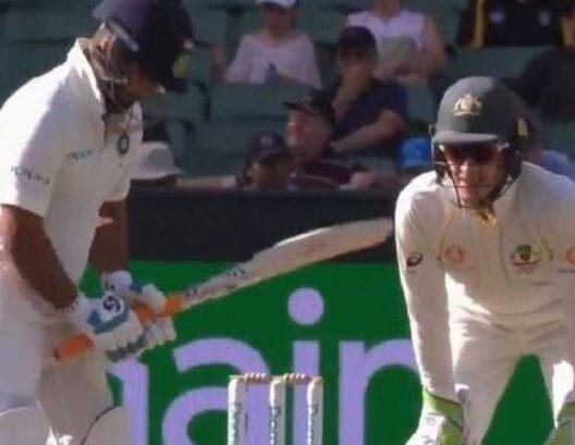 ભારત-ઓસ્ટ્રેલિયા વચ્ચેની તબોક્સિંગ ડે ટેસ્ટમાં ઓસ્ટ્રેલિયાના વિકેટકિપર કેપ્ટન ટિમ પેન અને ભારતીય વિકેટકિપર રિષભ પંત વચ્ચે શાબ્દીક વાકયુદ્ધ થયું હતું. જેમાં પેને પંતને બેબીસિટર કહ્યો હતો. આ મેચમાં રિષભ પંત બેટિંગ કરી રહ્યો હતો ત્યારે વન ડે ટીમમાં ધોનીને સામેલ કરવા અંગેનો ઉલ્લેખ કરીને પેને કહ્યું હતું કે, એમએસ વન ડે ટીમમાં પરત ફર્યો છે. આ બાળકને હરિકેંસ મોકલી દેવો જોઈએ. તેને હોબાર્ટ જેવા સુંદર શહેરમાં રજા ગાળવાનો મોકો પણ મળશે. શું બાળકોને સંભાળી શકીશ. જ્યારે હું મારી પત્નીને ફિલ્મ જોવા લઇ જાવ ત્યારે તું મારા બાળકોની સંભાળ રાખજે.