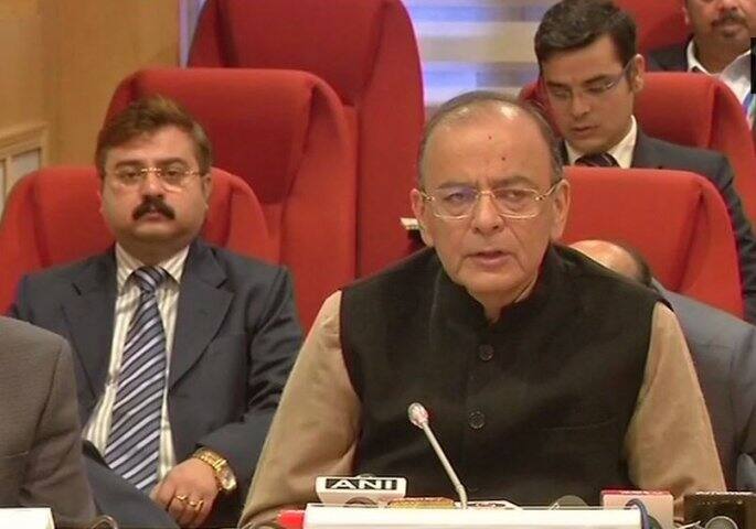 સર્વિસ સેક્ટરને પણ રાહત આપવામાં આવી છે. રૂ. 50 લાખ સુધીના ટર્નઓવરવાળા સર્વિસ પ્રોવાઈડરને કંપોઝીશન સ્કીમનો ફાયદો મળશે. તેમણે માત્ર 6 ટકા ટેક્સ આપવાનો રહેશે.