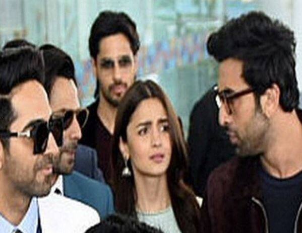 રિપોર્ટ્સ મુજબ, કરન જોહર અને મહાવીર જૈને આ મીટિંગ નક્કી કરાવી હતી. આ મીટિંગમાં બોલીવૂડના યુવા ચહેરાઓને સામેલ કરવામાં આવ્યા હતા. આ મીટિંગમાં નેશન બિલ્ડિંગમાં બોલીવૂડ અને યંગ બોલીવૂડ સ્ટાર્સની ભૂમિકાને લઈને ચર્ચા થઈ. આ સાથે જ જીએસટીને લઈને પણ વાતચીત થઈ હતી. 