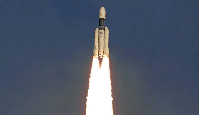 આ સાથે ઇસરો ચીફે શુક્રવારે જાહેરાત કરી કે ભારતના બીજા ચંદ્ર અભિયાન ચંદ્રયાન-2ને આ વર્ષે મધ્ય એપ્રિલમાં પ્રક્ષેપિત કરી શકે છે. ઇસરોએ આ અગાઉ કહ્યું હતુ કે ચંદ્રયાન-2નું પ્રક્ષેપણ આ વર્ષે જાન્યુઆરીથી 16 ફેબ્રુઆરીની વચ્ચે કરવામાં આવશે. 