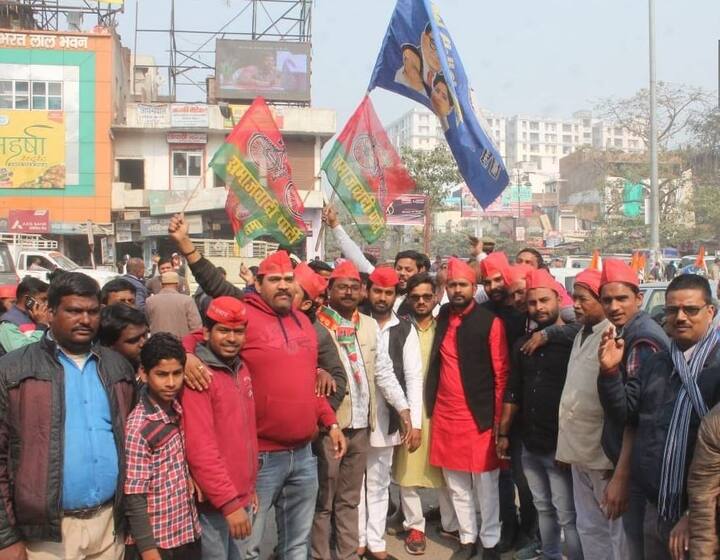 માયાવતીએ કહ્યું કે, અમેઠી અને રાયબરેલી આ બંને લોકસભા સીટ અમે કોંગ્રેસ માટે છોડી દીધી છે. તેણે આ નિવેદનથી એવું દર્શાવવાની કોશિશ કરી કે સપા-બસપા ગઠબંધન કોંગ્રેસ સામે નથી પરંતુ એનડીએની વિરુદ્ધમાં છે. આ કારણે ગઠબંધને બંને સીટો પર નહીં લડવાનો ફેંસલો લીધો છે.