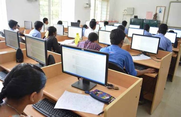 UP Gram Panchayat Raj Sahayak Computer Operators Posts 58189 Job Vacancies All Details Here UP Gram Panchayat Sahayak Jobs: यूपी में 58 हजार पदों पर निकली डाटा एंट्री ऑपरेटर की भर्ती, जानें कितनी मिलेगी सैलरी