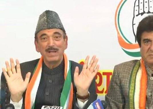 કૉંગ્રેસ પાર્ટીના મહાસચિવ અને યુપી પ્રભારી ગુલામ નબી આઝાદે કહ્યું છે કે કૉંગ્રેસ પાર્ટી ઉત્તરપ્રદેશમાં તમામ 80 બેઠકો પર લોકસભાની ચૂંટણી લડશે. આઝાદે એમ પણ કહ્યું કે દેશમાં થનાર ચૂંટણીમાં મુખ્ય મુકાબલો ભાજપ અને કૉંગ્રેસની વચ્ચે થવાનો છે, તેના માટે પાર્ટીએ તૈયારીઓ કરવાનું શરૂ કરી દિધું છે.