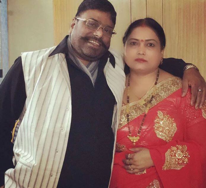 રામ વિલાસ પાસવાનના જમાઈ અને આશા પાસવાનના પતિ સાધુ પાસવાને કહ્યું કે તેઓ તેમનો ઘણો આદર કરે છે, પરંતુ રાબડી દેવીને લઈ જે નિવેદન આપ્યું તે ખોટું છે. દેશમાં હજુ પણ ઘણી મહિલાઓ નિરીક્ષર છે. રામવિલાસ પાસવાને તેમના નિવેદન બદલ માફી માંગવી પડશે. રામવિલાસ પાસવાનના જમાઇ અને દીકરી ગત વર્ષે આરજેડીમાં સામેલ થયા હતા.