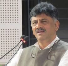 કર્ણાટકમાં તોડ-જોડની રાજનીતિ શરૂ, કૉંગ્રેસે ભાજપ પર લગાવ્યો ધારાસભ્યોને તોડવાનો આરોપ