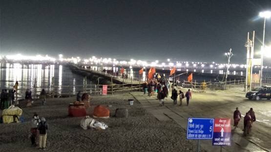 કુંભ મેળામાં અંદાજે 500 સાંસ્કૃતિક કાર્યકર્મનું આયોજન કરવામાં આવશે. તેની સાથે સાથે લેઝર શો અને પેઈન્ટિંગ, સ્ટેટ્યૂ અને પ્રદર્શન સાથે જોડાયેલ કાર્યક્રમ પણ થશે. શહેરમાં તમામ જગ્યાએ ટીવી સ્ક્રીન લગાવવામાં આવી છે.