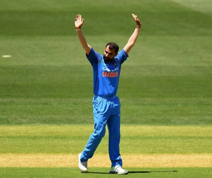 મોહમ્મદ શમીઃ ટેસ્ટ શ્રેણી બાદ વન ડેમાં પણ શમીએ શાનદાર પ્રદર્શન કર્યું છે. શમીએ 10 ઓવરમાં 58 રન આપી 3 વિકેટ ઝડપી હતી. આ ઉપરાંત રોહિત શર્મા અને શિખર ધવને પણ ઉપયોગી ઈનિંગ રમી હતી.