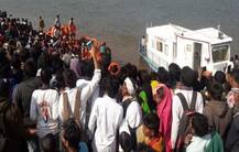 ગુજરાત નજીક નંદુરબારમાં નર્મદા નદીમાં બોટ પલટી જતાં 6 ના મોત, 60 લોકો હતા સવાર