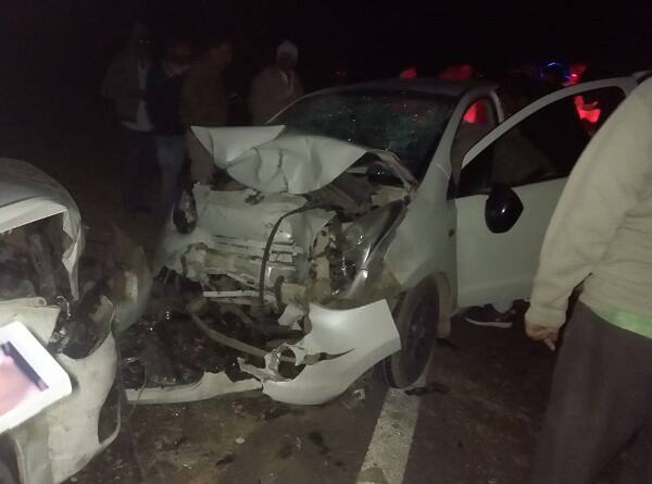 બીજી બાજુ મૃતકોમાં લાલજીના પહાડિયા ગામમાં રહેતા માતા-પુત્રનો પણ સમાવેશ થાય છે. જેઓ લગ્નની કંકોત્રી આપવા જતાં હતા અને રસ્તામાં કાળનો કોળિયો બની ગયા હતા. આ ઘટનાની જાણ થતાં જ ગામમાં શોકનું મોજું ફરી વળ્યું હતું.