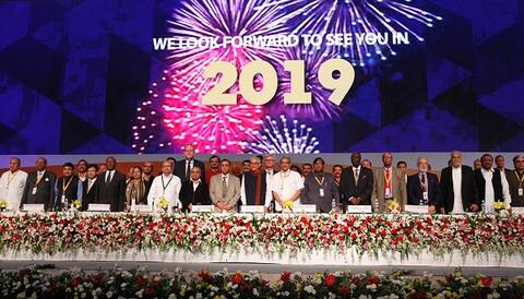 વાઈબ્રન્ટ ગુજરાત સમિટ 2019માં ટોચના કયા-કયા ઉદ્યોગપતિઓ આપશે હાજરી? આ રહ્યું લિસ્ટ વાઈબ્રન્ટ ગુજરાત સમિટ 2019માં ટોચના કયા-કયા ઉદ્યોગપતિઓ આપશે હાજરી? આ રહ્યું લિસ્ટ