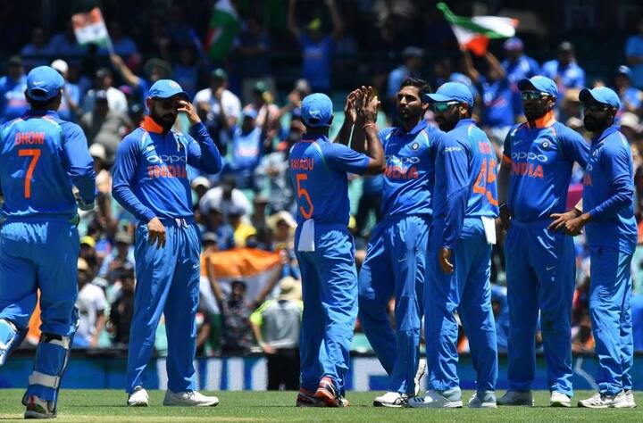 કોહલીએ કહ્યું કે, ભુવનેશ્વર કુમારે ડેથ ઓવરના સ્પેલમાં 15 રન આપીને 3 વિકેટ ઝડપી હતી. જેના કારણે યજમાન ટીમ 30 રન ઓછા બનાવી શકી હતી. ઓસ્ટ્રેલિયાએ ધીમી પણ મક્કમ શરૂઆત કરી ત્યારે ભુવનેશ્વર કુમારે ફીંચને આઉટ કરી ભારતને પ્રથમ સફળતા અપાવી હતી. આ ઉપરાંત જ્યારે ઓસ્ટ્રેલિયાના બેટ્સમેન શોન માર્શ અને ગ્લેન મેક્સવેલ અંતિમ ઓવરમાં આક્રમક બેટિંગ કરતા હતા ત્યારે ભુવનેશ્વરે બંનેને એક જ ઓવરમાં આઉટ કરીને રન ગતિ પર બ્રેક મારી હતી.