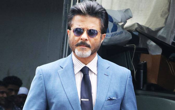   અનિલ કપૂર પોતાની આગામી ફિલ્મને લઇને પણ ચર્ચમાં છે. ‘એક લડકી તો દેખા તો ઐસા લગા’ ફિલ્મમાં તે પ્રથમ વખત પુત્રી સોનમ કપૂર સાથે કામ કરી રહ્યાં છે. ફિલ્મમાં બન્ને પિતા-પુત્રીની ભૂમિકા ભજવી રહ્યાં છે. આ ફિલ્મમાં રાજકુમાર રાવ અને જૂહી ચાવલા પણ મહત્વની ભૂમિકામાં છે. આ ફિલ્મ 1 ફેબ્રુઆરીએ રિલીઝ થશે. 