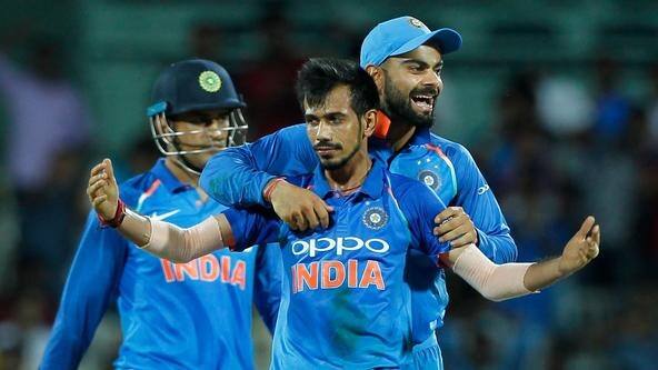 વિરાટ તો ચહલ ટીવી પર આવીને યુજવેન્દ્ર ચહલનો દીવાનો બની ગયો હતો. ચહલ સાથે ઘણી મજાત મસ્તી કરી હતી. આ દરમિયાન વિરાટે ‘ચહલ ટીવી’પર આવવું ગર્વની વાત ગણાવી હતી. ચહલે વિરાટને પુછ્યું હતું કે શું તમે ક્યારેય વિચાર કર્યો હતો કે તમે ચહલ ટીવી પર ક્યારેય આવશો? તેના પર વિરાટે કહ્યું કે, 39 સદી ફટકારવી અને મેન ઓફ ધ મેચ બનવાથી વધારે ગર્વની વાત છે કે હું ચહલ ટીવી પર તમારી સાથે છું.