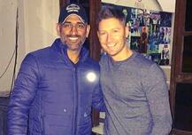 ‘લેમ્બોર્ગિનીમાંથી એસ્ટન માર્ટિન બની ગયો છે મહેન્દ્ર સિંહ ધોની’