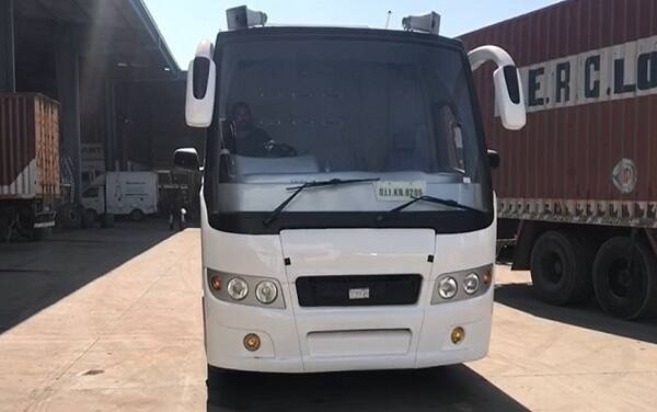 અલ્પેશ ઠાકોર શિક્ષણ, રોજગારી અને વ્યસન મુક્તિના મુદ્દા લઈ એકતાયાત્રા લઈ આજે સવારે 11 કલાકે અંબાજીથી નીકળશે. સૌથી મહત્વની એ વાત છે કે, અલ્પેશ જે હાઈટેક બસમાં એકતા યાત્રા કાઢવાના છે તે હાઈટેક બસમાં તમામ સુવિધાથી સજ્જ હશે.