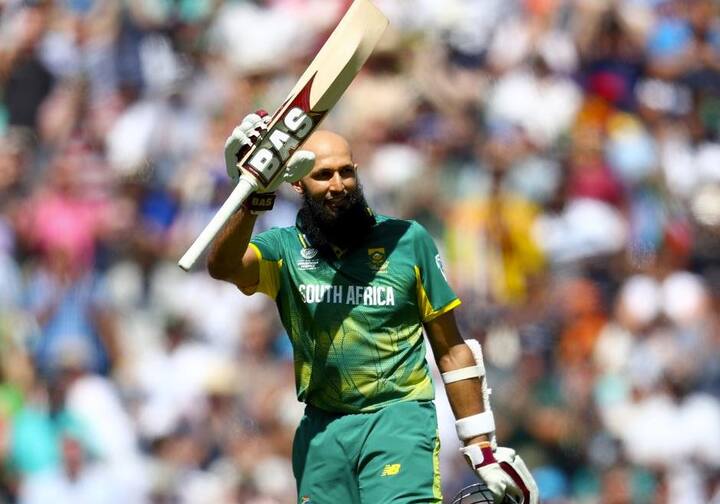 અમલાએ સૌથી ઝડપી 27 સદી ફટકારવાનો વિરાટ કોહલીનો રેકોર્ડ તોડી નાંખ્યો હતો. પાકિસ્તાન સામેની વન ડેમાં અમલાએ 108 રનની નોટઆઉટ ઈનિંગ રમીને સૌથી ઝડપી 27 સદી ફટકારવાનો રેકોર્ડ પોતાના નામે કર્યો હતો.