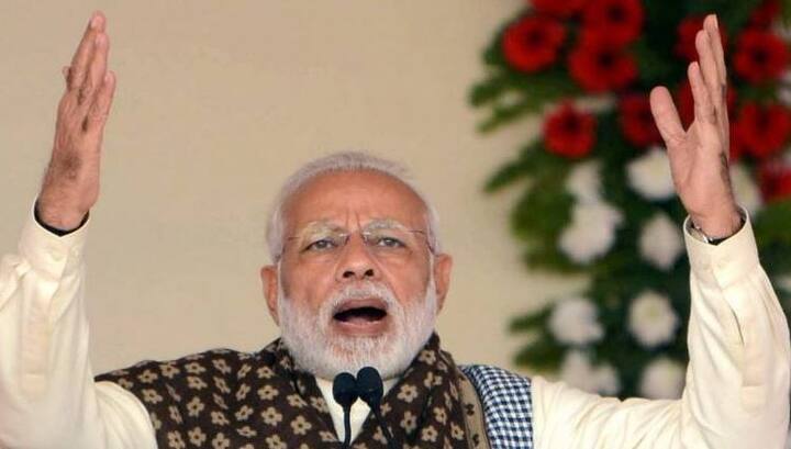 આ કાનૂન મોદી સરકારનો માસ્ટર સ્ટ્રોક માનવામાં આવી રહ્યો છે. રાજકીય નિષ્ણાંતો માની રહ્યા છે કે તેના દ્વારા મોદી સરકાર વિવિધ સવર્ણ જાતિઓ પર તેની પકડ મજબૂત કરી શકે છે. કારણકે આ જાતિઓ ધીમે ધીમે તેમનાથી દૂર થઈ રહી હતી, જ્યારે 2014માં મોદીને આ જાતિઓનું સમર્થન મળ્યું હતું.