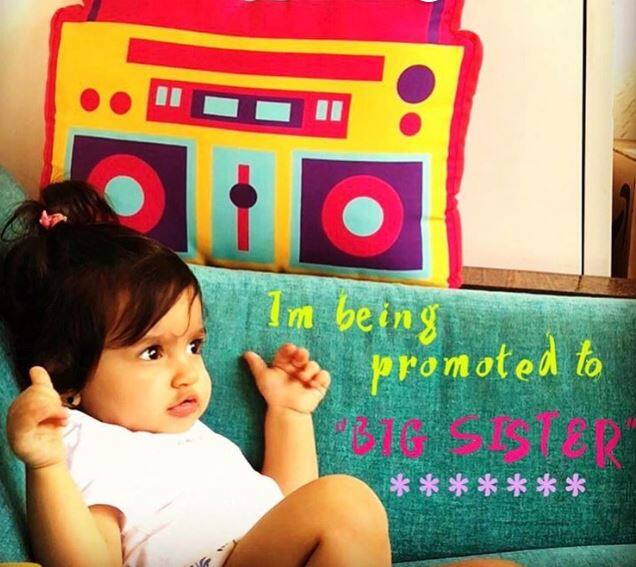ઈશાએ ઈન્સ્ટાગ્રામ પર પોતાની દિકરી રાધ્યાની તસવીર શેર કરી શાનદાર કેપ્શન આપ્યું છે. ઈશાએ દિકરી રાધ્યાની તસવીર શેર કરતા લખ્યું- મને મોટી બહેન તરીકે પ્રમોશન મળવાનું છે. 