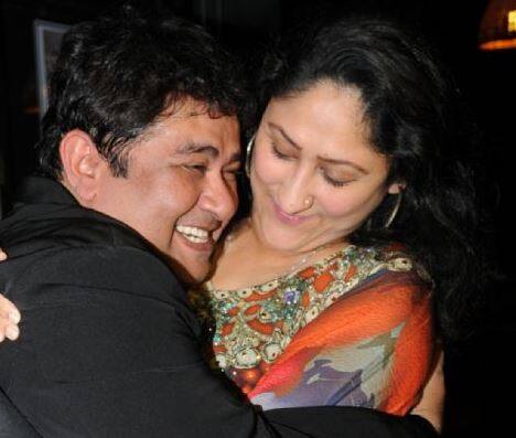 જાણકારી મુજબ ડ્રાઇવર આશીષની હાલતને જોઈ તાત્કાલિક હોસ્પિટલમાં લઈ ગયો. ટીના ઘાઈ અને જયા ભટ્ટાચાર્ય આશીષની તબિયત જાણવા હોસ્પિટલ પહોંચ્યા હતા. ટીનાએ આ વાતની પુષ્ટિ પણ કરી છે. ટીનાના કહેવા મુજબ આશીષને વેન્ટિલેટર પર નથી રાખવામાં આવ્યો પરંતુ તેમનું જમણું અંગ પ્રભાવિત થયુ છે.