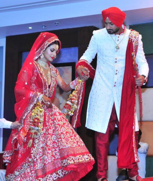 હરભજન સિહેં આ મકાન ફિલ્મ અભિનેત્રી ગીતા બસરા સાથે લગ્ન કરતાં પહેલા તૈયાર કરાવ્યું હતું. તેના નકશાથી લઈ અન્ય તમામ કામો પર લાખો રૂપિયાનો ખર્ચ કર્યો હતો.