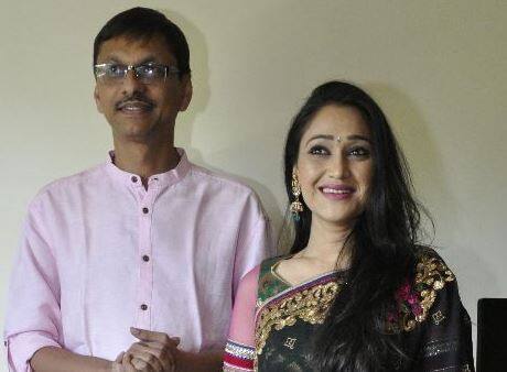 શોમાં દયાભાભીનું પાત્ર હાલ પૂરતું લાવવામાં આવશે નહીં. તેને બદલે અન્ય નવાં પાત્રો પર ફોકસ કરવામાં આવશે. સિરિયલમાં માર્ચ-એપ્રિલ, 2019 સુધીમાં બે નવાં પાત્રો લોન્ચ કરવામાં આવશે. તેમાં પહેલું પાત્ર પત્રકાર પોપટલાલની પત્ની તરીકે આવશે. એટલે કે સિરિયલમાં ફાઈનલી પોપટલાલનાં લગ્ન થતાં બતાવવામાં આવશે. 