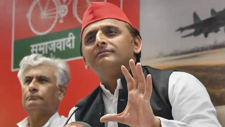 આ વાતને ધ્યાનમાં રાખીને 24 વર્ષના કટ્ટર હરિફો સપા અને બસપાએ 2019ની લોકસભા સાથે લડવાનું નક્કી કર્યુ છે. એક કરાર અનુસાર 80 બેઠકોમાંથી બીએસપીને 38 અને સપાને 37 બેઠકો પર લડવાનું નક્કી કરી લીધુ છે, અને કોંગ્રેસને બાકાત કર્યુ છે.