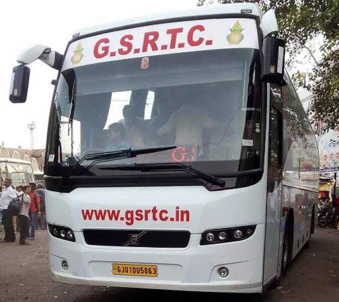 ગુજરાત એસટી દ્વારા પહેલીવાર અમદાવાદથી ઉત્તર પ્રદેશ, ઉત્તરાખંડ, હરિયાણા સહિત 6 રાજ્યો માટે બુધવારથી 13 નવા રૂટ શરૂ કર્યા છે. અમદાવાદથી વારાણસી, ગોવાના પણજી, હરિદ્વાર અને ચંડીગઢ સુધી પહેલીવાર વોલ્વો બસ સેવા શરૂ થઈ છે.