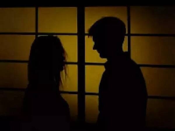 તેમજ થોડાક મહિના બાદ યુવકની બહેન મળી આવી હતી. યુવતી અને યુવકના 4 જાન્યુઆરી 2019ના લગ્ન નક્કી થયા હોઈ યુવતીના માતા-પિતાએ લગ્ન માટે ખરીદી કરી નરોડામાં લગ્ન માટે હોલ બુક કરાવ્યો હતો. તેવામાં યુવકે તથા તેના પરિવારે લગ્ન કરવા ઈન્કાર કરી દીધો હતો.