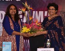 મોટિવેશનલ સ્પીકર  રશ્મિ બંસલે કોલેજના યુવાઓ સાથે કર્યો સંવાદ