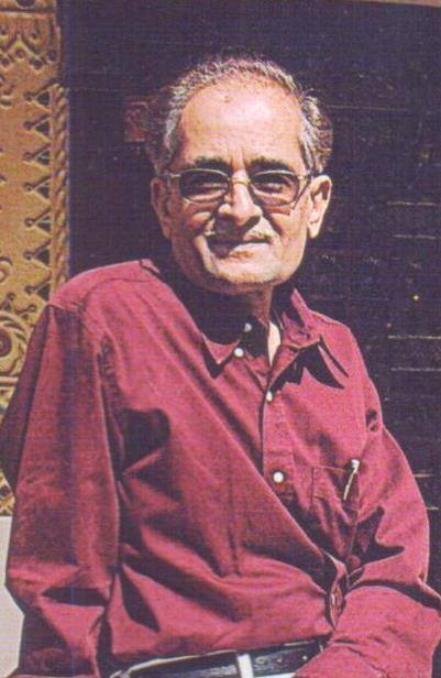 તે સિવાય કળા માટે ગુજરાતી અબ્દુલ ગફુર ખત્રી, કૃષિ માટે ગુજરાતી વલ્લભભાઈ મારવણિય, કૃષિ માટે વિમલ પટેલ અને સાહિત્ય અને પત્રકારત્વ ક્ષેત્રે ગુજરાતી નગિનદાસ સંઘવીને પદ્મશ્રી એનાયત કરાશે. નોંધનીય છે કે પૂર્વ રાષ્ટ્રપતિ પ્રણવ મુખર્જી, સંગીતકાર ભૂપેન હજારિકા અને નાનાજી દેશમુખને ભારત રત્ન એનાયત કરાશે. પદ્મભૂષણ અવોર્ડને લઇને જે લોકોના નામની જાહેરાત કરવામાં આવી છે તેમાં અકાલી દળના નેતા સુખદેવ સિંહ ઢીંઢસા, પ્રવીણ ગોરધન, મહાશય ધર્મપાલ ગુલાટી, દર્શન લાલ જૈન, લક્ષ્મણ રાવ કુકડે, પશ્ચિમ બંગાળથી બુદ્ધાદિત્ય મુખર્જીનો સમાવેશ થાય છે. ઉપરાંત લોક કલાકાર તીજન બાઈ, જિબૂતીના રાષ્ટ્રપતિ ઈસ્માઈલ ઉમર ગુલેહ, એલ એંડ ટીના અધ્યક્ષ એ એમ નાઈક સહિત ચાર લોકોને પદ્મ વિભૂષણનું સમ્માન મળશે.