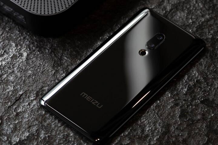 બાલમાં ફોનની કિંમત કેટલી હશે એ વિશે કોઇ જાણકારી મળી નથી અને એ પણ માહિતી પ્રાપ્ત નથી થઇ કે આ ફોન વેચાણ માટે ક્યારે ઉપલબ્ધ થશે. આ ફોન એન્ડ્રોઇડ આધારિત ફ્લાઇમ 7 ઓએસ પર કામ કરશે, જેમાં 5.99-ઇંચની પૂર્ણ એચડી + સુપર એમોલેડ ડિસ્પ્લે છે, જેનું રિઝોલ્યુશન 1080x2160 પિક્સેલ્સ છે. આ ફોનમાં સ્નેપડ્રેગન 845 પ્રોસેસર સાથે એડ્રેનો 630 જીપીયુ આપવામાં આવ્યું છે.