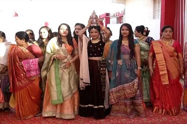 આ ઉપરાંત આમંત્રિત મહેમાનોનું પણ સ્વાગત કરવામાં આવ્યું હતું. માનવામાં આવે છે કે, હાર્દિક પટેલના લગ્ન સાદાઈથી અને અંગત લોકોની હાજરીમાં યોજાયા છે.