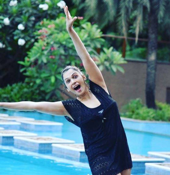 ‘ખલ્લાસ ગર્લ’થી જાણીતી એક્ટ્રેસ ઈશાએ 1998માં તમિલ ફિલ્મ ‘કાઢલ કવિતાઇ’થી એક્ટિંગ કરિયરની શરૂઆત કરી હતી. એટલું જ નહીં ઈશાને આ ફિલ્મ માટે ફિલ્મ ફેર એવોર્ડ પણ મળ્યો હતો. જે બાદ 2002માં ફિઝા ફિલ્મથી તેણે બોલીવુડમાં એન્ટ્રી કરી હતી. 