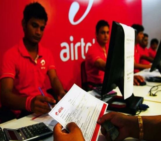 બીજી તરફ 500 રૂપિયાવાળા પ્લાનમાં 420.75નો ટોક ટાઇમ, 28 દિવસની આઉટગોઇંગ વેલિડિટી અને ઈનકમિંગ કોલ્સ માટે લાઇફટાઇમ એક્ટિવેશન વેલિડિટી આપવામાં આવી રહી છે. એરટેલ દ્વારા રજૂ કરવામાં આવેલા બંને પ્લાન્સમાં ટોકટાઇમની સાથે ડેટા કે SMSનો લાભ આપવામાં આવી રહ્યો નથી.