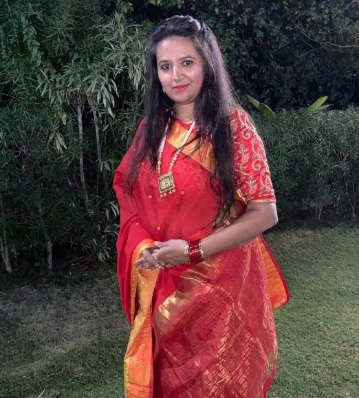 અમદાવાદઃ પાટીદાર અનામત આંદોલન સાથે જે તે સમયે સંકળાયેલા અને ત્યાર બાદ ભાજપમાં જોડાઈ ગયેલા રેશ્મા પટેલના બાગી બોલ સામે આવ્યા છે. રેશ્મા પટેલે ભાજપનો ખેસ ધારણ કરીને નિવેદન આપ્યું છે કે, “ભાજપની રાજનીતિ વિકાસની રાજનીતિ નહીં,વિનાશની રાજનીતિ છે. ભાજપ વોટ બેંકની રાજનીતિ કરે છે અને સરકાર જુઠાણાઓ ફેલાવે છે. ભાજપનો ખેસ પણ મને આંદોલન કરતાં રોકી શકે નહીં તેમ રેશ્મા પટેલે જણાવ્યું હતું.”
