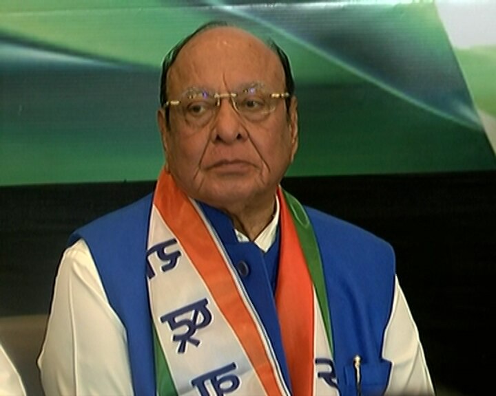 શરદ પવારે શંકરસિંહના એનસીપીમાં સામેલ થવા અંગે કહ્યું કે, મને ખુશી છે કે બોસ્કી અને તેના સાથીઓ સંગઠન માટે મહેનત કરે છે. શંકરસિંહના આવવાથી અમારા કાર્યકર્તાઓનો હોંસલો વધશે. વાઘેલા પાસેથી ગુજરાતમાં તો માર્ગદર્શન મેળવીશું જ પણ રાષ્ટ્રીય સ્તર પર પણ એમનો લાભ લઈશું. અને તેમણે પણ આ માટે તૈયારી બતાવી છે.