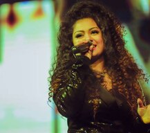 યમુના એક્સપ્રેસ વે પર અકસ્માતમાં જાણીતી સિંગરનું મોત, પતિની હાલત ગંભીર, જાણો વિગત