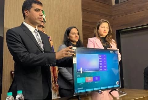 વિશ્વનું સૌથી સસ્તું સ્માર્ટ LED TV થયું લોન્ચ, જાણો કેટલી છે કિંમત.... વિશ્વનું સૌથી સસ્તું સ્માર્ટ LED TV થયું લોન્ચ, જાણો કેટલી છે કિંમત....