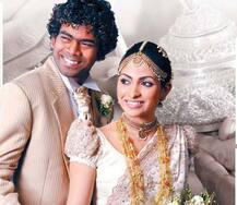 શ્રીલંકાના ક્રિકેટરમાં ખળભળાટ મચાવનારી આ યુવતી છે દિગ્ગજ ક્રિકેટરની પત્ની, જાણો કોણ છે