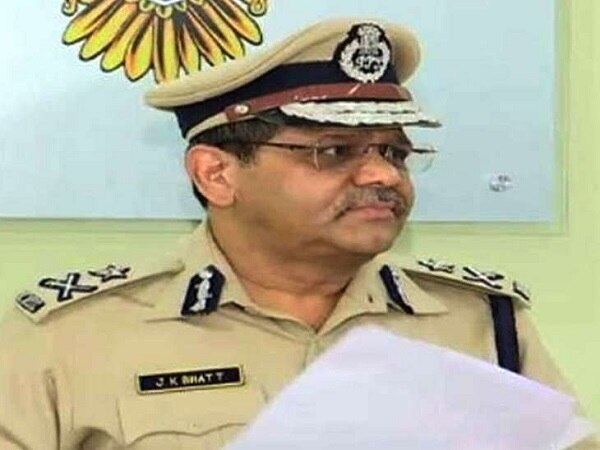 એડિશનલ ડીજી તરીકે નિવૃત થયેલા જે.કે ભટ્ટ 26 વર્ષ સુધી આઈપીએસ અને તે અગાઉ ડાયરેક્ટ ડીવાયએસપી તરીકે ગુજરાત પોલીસમાં જોડાનાર જે.કે.ભટ્ટ  પાટીદાર અનામત આંદોલનમાં જીએમડીસી ગ્રાઉન્ડ પર થયેલા લાઠીચાર્જ કર્યાની ઘટનાની તપાસ જે.કે. ભટ્ટને સોંપવામાં આવી હતી.