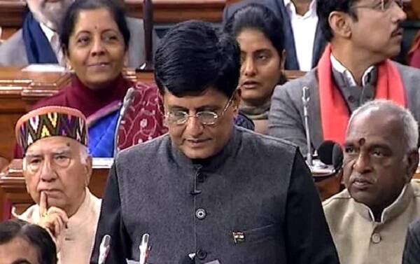 ટેક્સ રિટર્ન ભરનારની સંખ્યા વધીને 6 કરોડ 85 લાખ થઈ છે. ટેક્સ કલેક્શન 12 લાખ કરોડ રૂપિયા થયો છે. ટેક્સ કલેક્શનનાં પૈસા ગરીબોનાં વિકાસ માટે વાપરવામાં આવી રહ્યાં છે. મધ્યમ વર્ગનો ટેક્સ ઓછો કરવો તે અમારી પ્રાથમિકતા છે.