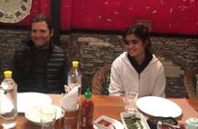 દિલ્હીની એક રેસ્ટોરન્ટમાં કૉંગ્રેસ અધ્યક્ષ રાહુલ ગાંધીએ વિદ્યાર્થીઓ સાથે કરી \'ડિનર પે ચર્ચા\', જુઓ તસવીરો