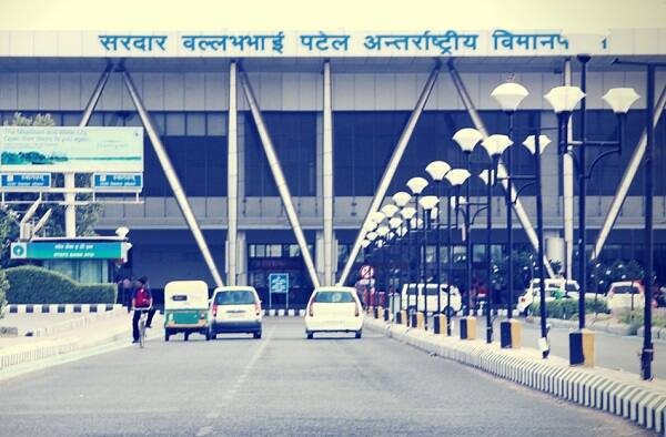 આ સમગ્ર ઘટનાને પગલે બોમ્બ સ્ક્વોડ અને ડોગ સ્ક્વોડ એરપોર્ટ પર પહોંચી ગઈ હતી અને સઘન ચેકિંગ હાથ ધર્યું હતું. આ ઘટનાની જાણ અમદાવાદ ક્રાઇમ બાન્ચ અને SOGને પણ કરવામાં આવી હતી જેના કારણે અમદાવાદ એરપોર્ટ પર ઉચ્ચ પોલીસ અધિકારીઓનો કાફલો પહોંચી ગયો હતો. અત્યાર સુધીની ચેંકિગમાં એરપોર્ટ પરથી એવું કંઈ શંકાસ્પદ વસ્તુ કે સ્ફોટક પદાર્થ મળ્યો નથી. 