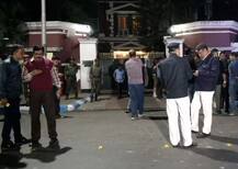 કોલકાતામાં પોલીસ કમિશનરના ઘરે CBIના દરોડા, CBI અધિકારીઓને પોલીસ સ્ટેશન લઈ જવાયા